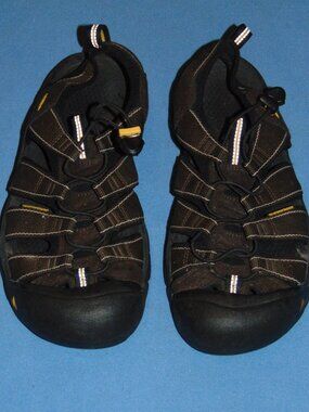 KEEN NEWPORT WATERPROOF CLOSED TOE SANDALS